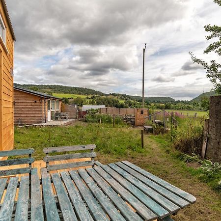 Enchanting Tiny House With Wood Burner And Hot Tub In Cairngorms Ballater Exterior foto