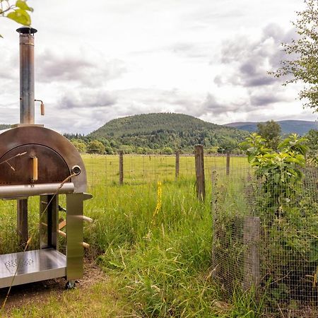 Enchanting Tiny House With Wood Burner And Hot Tub In Cairngorms Ballater Exterior foto