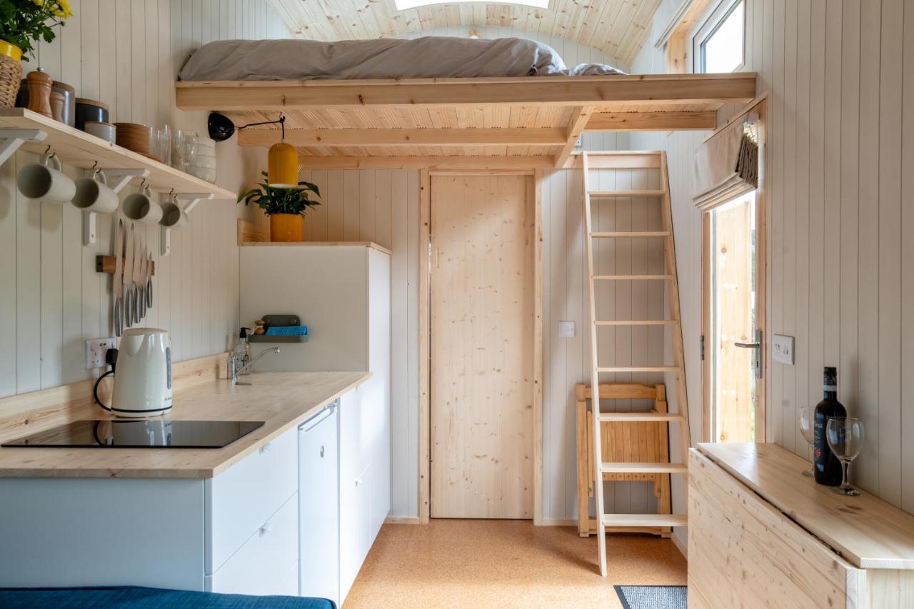 Enchanting Tiny House With Wood Burner And Hot Tub In Cairngorms Ballater Exterior foto